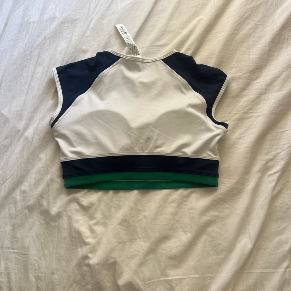 Nwot lululemon Nulu Cropped Short-Sleeve Shirt - Picture 2 of 5